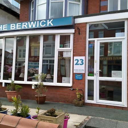 The Berwick - Over 40'S Only แบล็คพูล ภายนอก รูปภาพ