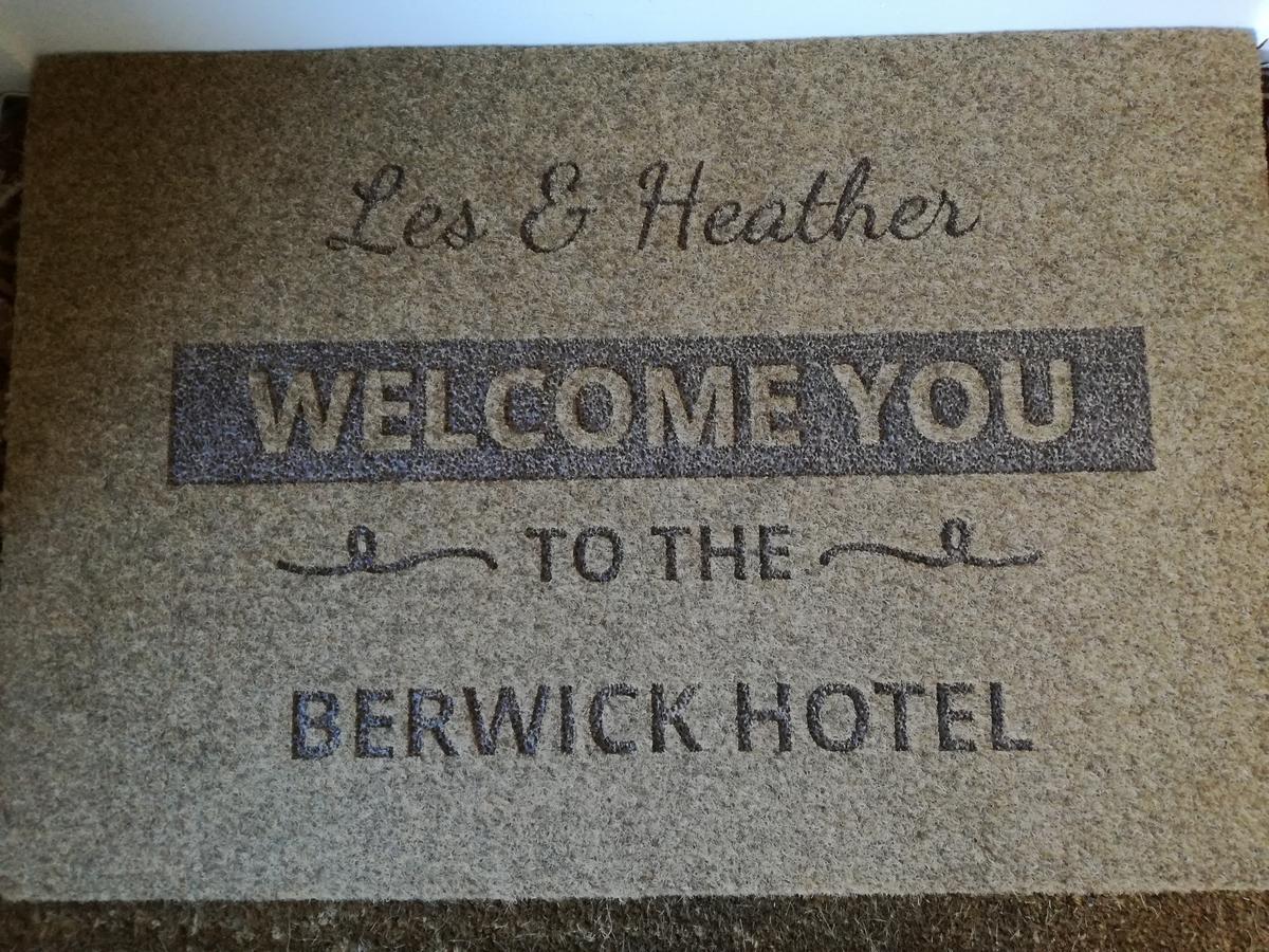 The Berwick - Over 40'S Only แบล็คพูล ภายนอก รูปภาพ